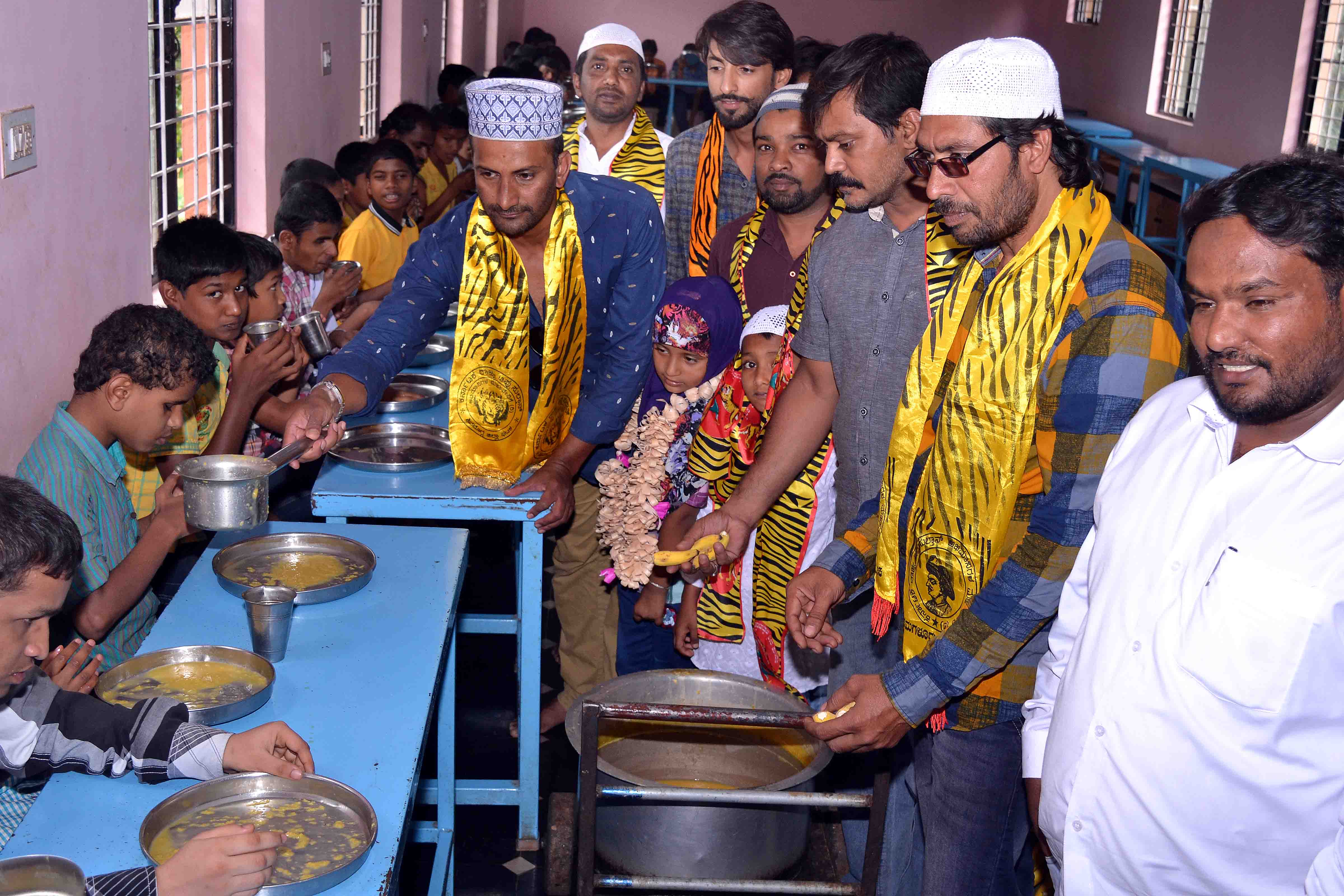 ಅಂಧ ಮಕ್ಕಳ ಶಾಲೆಯಲ್ಲಿ ಇಫ್ತಾರ್ ಕೂಟ